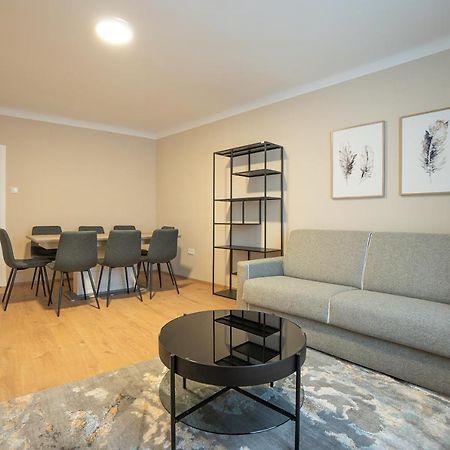 A 2-Bedroom Apartment With A King-Size Bed And A Balcony Is Located Just A 15-Minute Walk From Stephansplatz. Вена Экстерьер фото