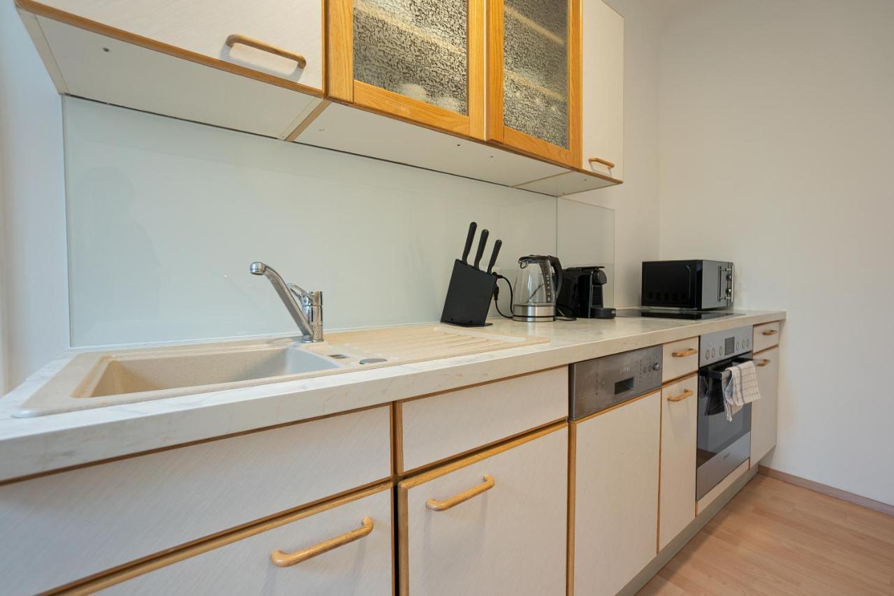 A 2-Bedroom Apartment With A King-Size Bed And A Balcony Is Located Just A 15-Minute Walk From Stephansplatz. Вена Экстерьер фото