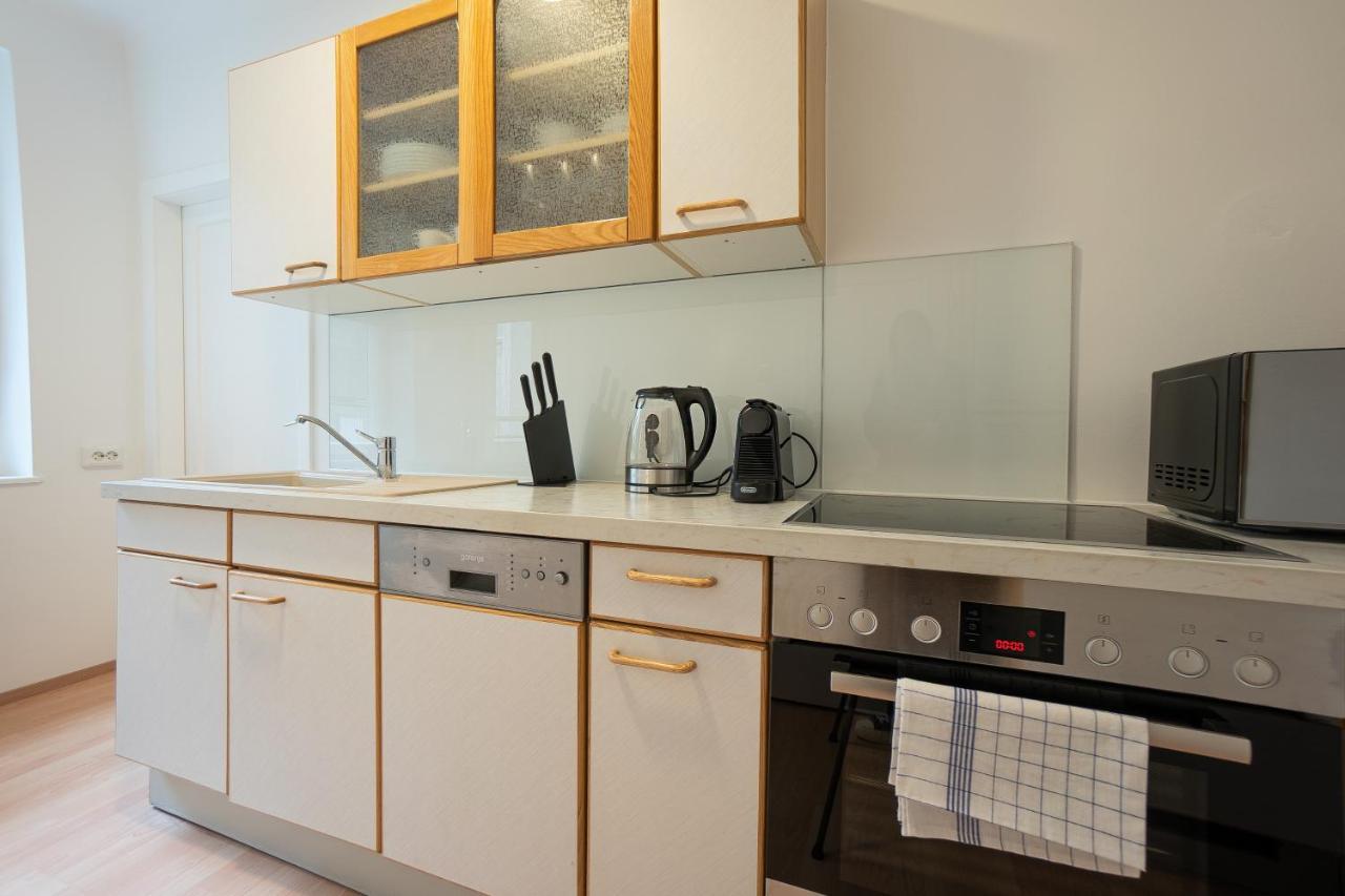 A 2-Bedroom Apartment With A King-Size Bed And A Balcony Is Located Just A 15-Minute Walk From Stephansplatz. Вена Экстерьер фото