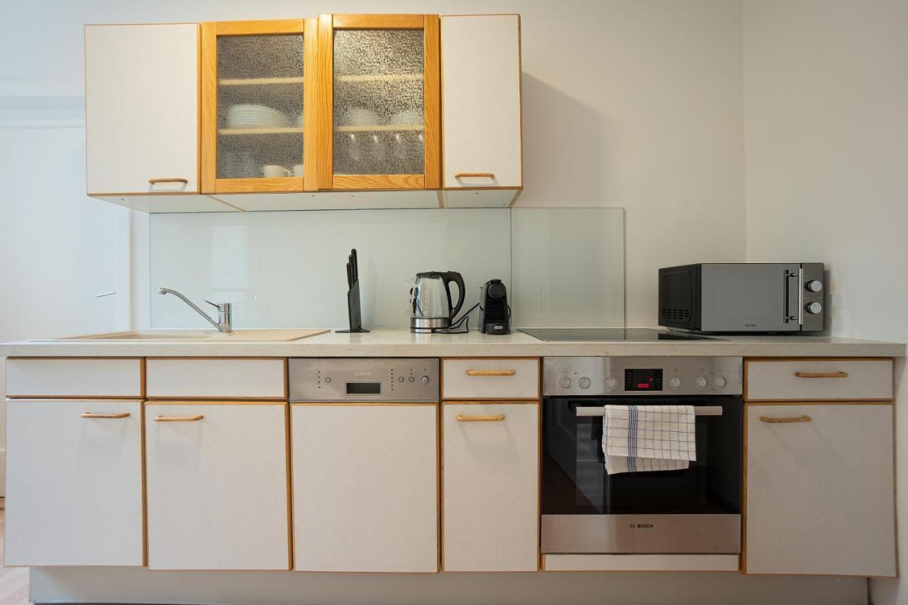 A 2-Bedroom Apartment With A King-Size Bed And A Balcony Is Located Just A 15-Minute Walk From Stephansplatz. Вена Экстерьер фото